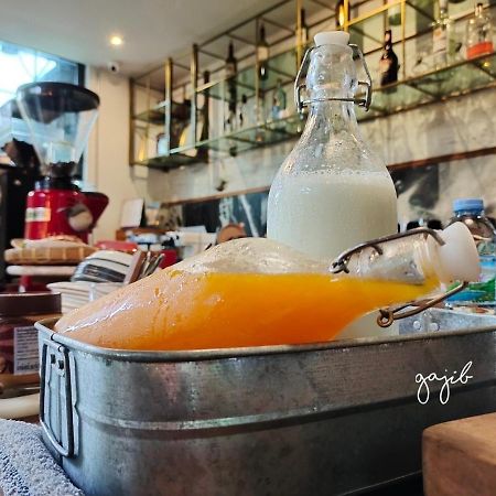 Gajib Bed&Breakfast Amphawa Bagian luar foto