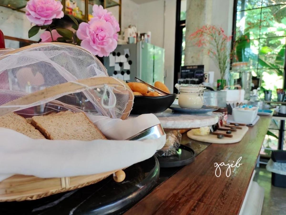 Gajib Bed&Breakfast Amphawa Bagian luar foto