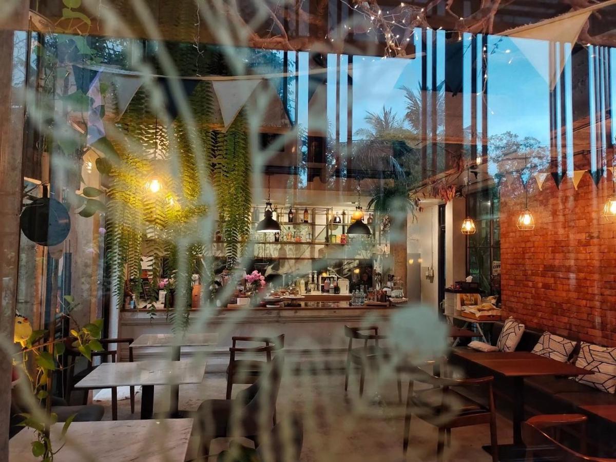Gajib Bed&Breakfast Amphawa Bagian luar foto
