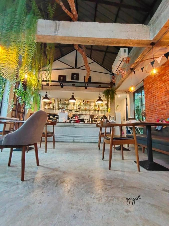 Gajib Bed&Breakfast Amphawa Bagian luar foto